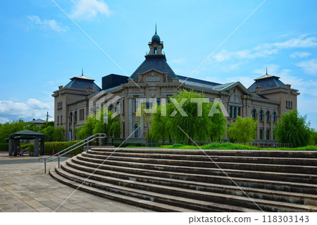 Niigata City History Museum and blue sky 118303143