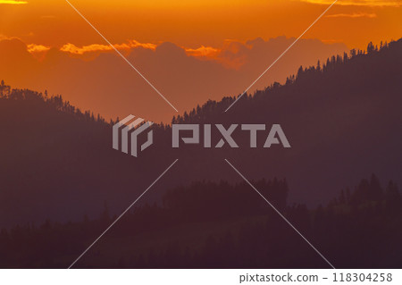 Western Tatras (Rohace) in spring time, Slovakia 118304258