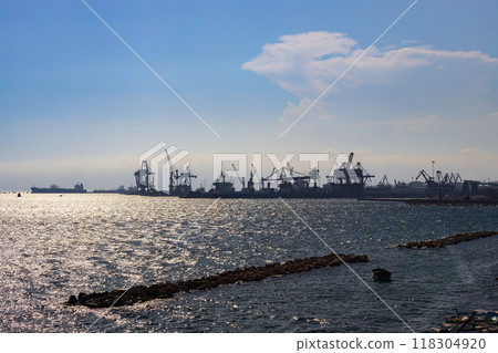 Port and industrial zone in Taranto, Apulia, Italy 118304920