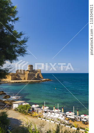 Castle in Isola di Capo Rizzuto, Province of Crotone, Calabria, Italy 118304921