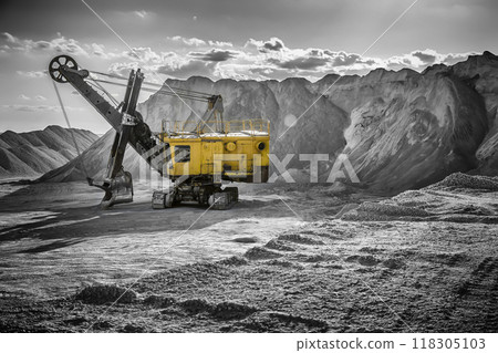 Excavator in a quarry Excavator in a quarry 118305103