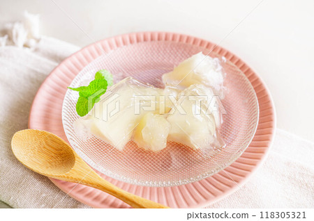 Pear jelly dessert Pear jelly dessert 118305321