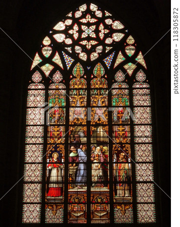 Saint-Michel Cathedral (Brussels/Belgium) Beautiful stained glass inside the cathedral Saint-Michel Cathedral (Brussels/Belgium) Beautiful stained glass inside the cathedral 118305872