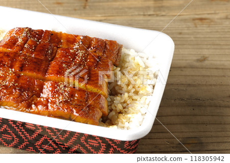 鰻魚盒午餐 118305942