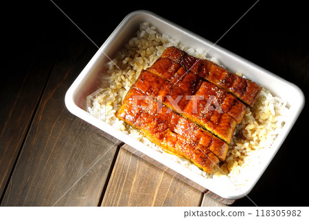 鰻魚盒午餐 118305982