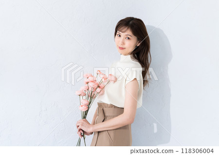 一束的女人 一束的女人 118306004