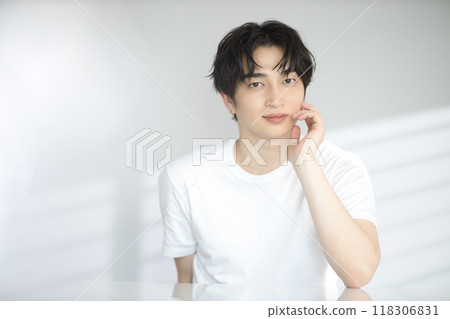 Beauty for men in their 20s Beauty for men in their 20s 118306831