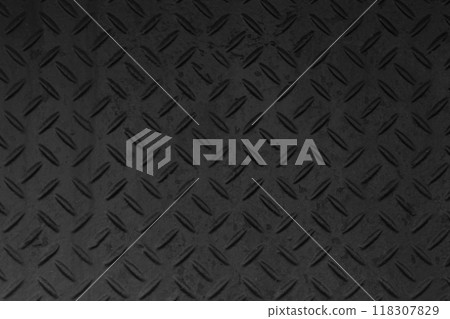 old black iron plate 118307829
