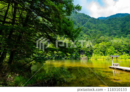 Scenery of Myojin Pond in Kamikochi 118310133
