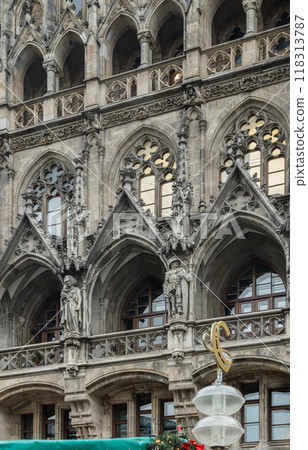 Exterior architecture design details of famous New Town Hall (Neue Rathaus). 118313787