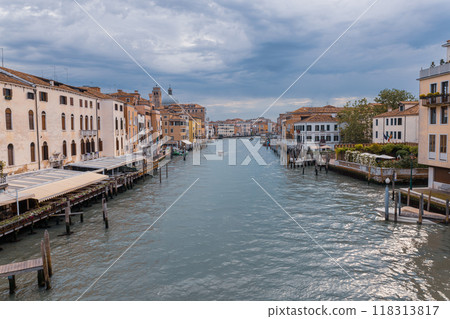 Beaufitul canal streets in Venice, Italy Beaufitul canal streets in Venice, Italy 118313817