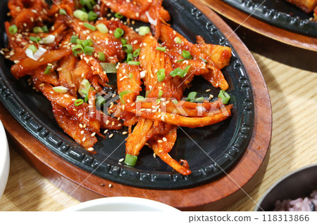 korea food. grilled deodeok root, mountain herb whose roots have restorative properties 118313866