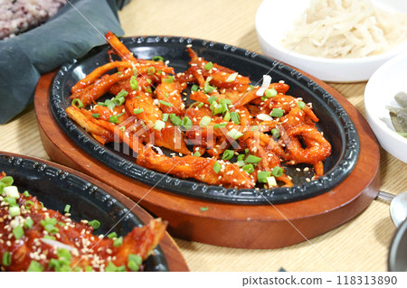 korea food. grilled deodeok root, mountain herb whose roots have restorative properties 118313890