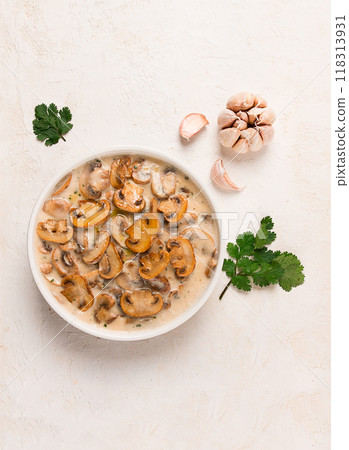 champignons in creamy garlic sauce, with herbs and spices, gravy, sauce, no people, 118313931