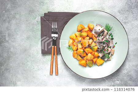new potatoes, with pickled herring, and red onions, homemade, no people, new potatoes, with pickled herring, and red onions, homemade, no people, 118314076