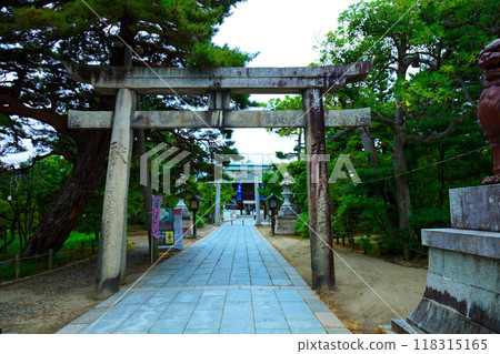Torii gate at Hakusan Shrine Torii gate at Hakusan Shrine 118315165