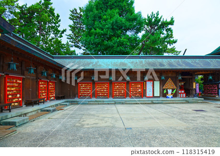 Hakusan Shrine, the main shrine of Niigata 118315419