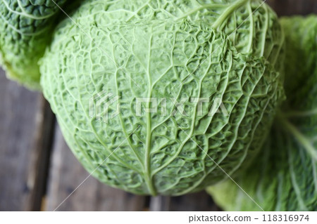 低農藥種植的高麗菜、新鮮生蔬菜 118316974