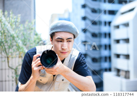 Photographer Photographer 118317744