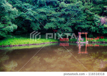 位於奈良縣櫻井市三輪的能量景點八龍王、弁財天、大神、黑神神社的照片。 位於奈良縣櫻井市三輪的能量景點八龍王、弁財天、大神、黑神神社的照片。 118318318