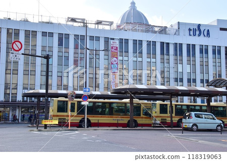 平塚市平塚站及平塚站前的街景 118319063