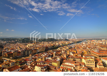 從南歐義大利共和國佛羅倫薩韋基奧宮的阿諾爾福塔欣賞世界遺產歷史中心的景色 118319206