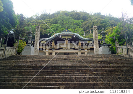 鞆之浦沼神社參拜殿前的石階-2 118319224