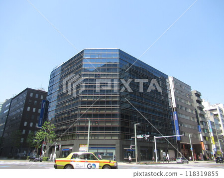 室町三丁目十字路口附近 118319855