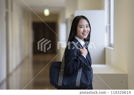 Smiling female high school student Photography cooperation: Ariake College of Education and Arts 118320619