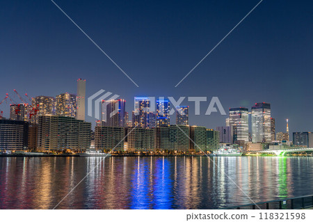 [Night view material] Night view of Tokyo seen from Toyosu Gururi Park [Tokyo] 118321598