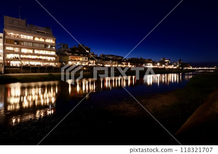 古都鴨川河畔的 Noryo Yuka 118321707