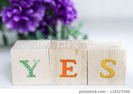 Wooden cube - YES - Wooden cube - YES - 118325560