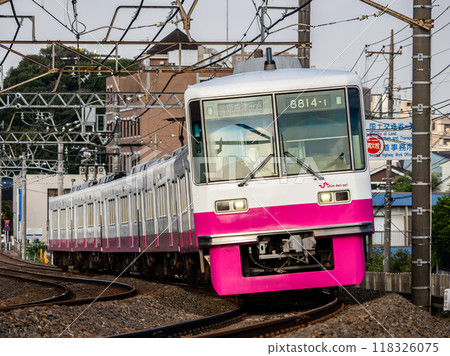 在新京成線運行的新京成電鐵8800型 在新京成線運行的新京成電鐵8800型 118326075