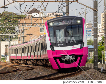 在新京成線運行的新京成電鐵80000型 在新京成線運行的新京成電鐵80000型 118327889