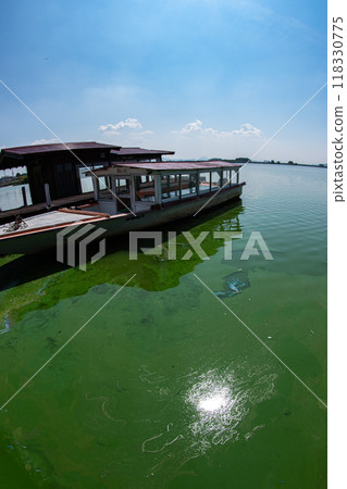 用廣角鏡頭複製夏末西湖和藍天的空間 118330775