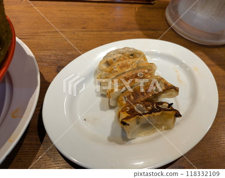 Set of dumplings 118332109