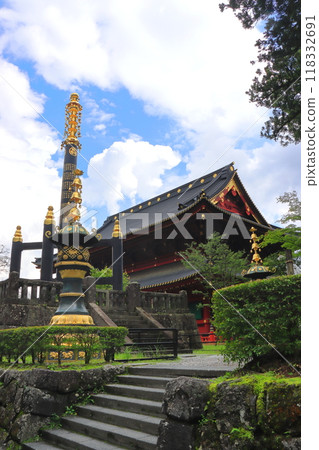 Nikkozan Daihondo Sanbutsudo (vertical composition) 118332691