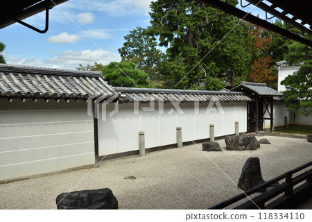 Nanzenji Temple: Small Hojo Garden, Joshintei 118334110