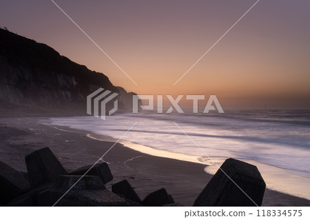 Beautiful morning glow at Byobugaura 118334575