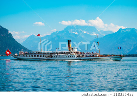 Retro boat on Lake Geneva Retro boat on Lake Geneva 118335452