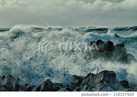 turbulent waves of Pacific ocean and rugged beauty 118337920