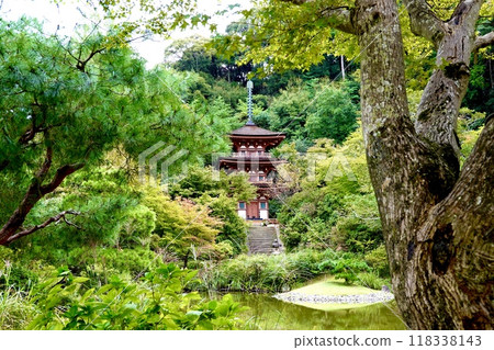 淨琉璃寺，位於京都府木津川市加茂町，在環保地區的豐富自然環境中可見的國寶三層寶塔 118338143
