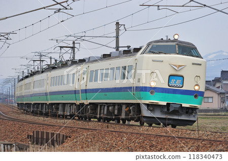 Hokuriku Main Line Nishi-Takaoka - Takaoka JR East 485 series T11 formation (Niigata) Hokuetsu 118340473