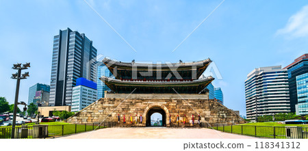 Namdaemun or Sungnyemun Gate in Seoul, South Korea Namdaemun or Sungnyemun Gate in Seoul, South Korea 118341312
