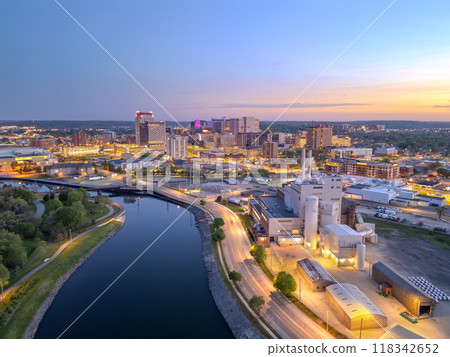 Rochester, Minnesota, USA Cityscape over the Zumbro River 118342652