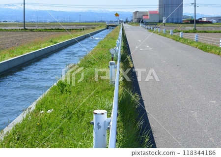 農地道路、農業水道 田園風光 農地道路、農業水道 田園風光 118344186