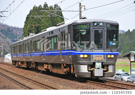 Hokuriku Main Line Minamiimajo JR West 521 series E1 train (Kanazawa) 118345393