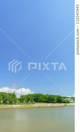[Edogawa-ku, Tokyo] Kasai Rinkai Park as seen from the Kasai Seaside Park (Nishi Nagisa) side 118345945