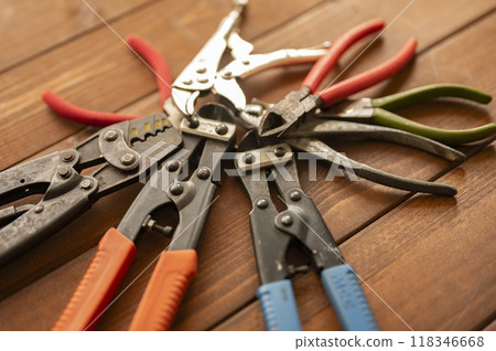 Tools I use Tools I use 118346668