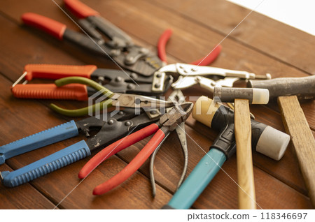 The tools used 118346697